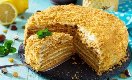 MEDOVIK TORTA Najslađa poslastica koju ste jeli, a popraviće vam dan u trenu