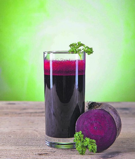 ZDRAVSTVENE KORISTI SOKA OD CVEKLE Kako ovaj napitak može zameniti kafu u vašoj dnevnoj rutini