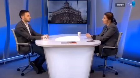 PAVLE GRBOVIĆ NIJE ZNAO ŠTA GA JE SNAŠLO! Voditeljka ga vratila na "fabrička podešavanja"! Prvo se kliberio, a onda je usledio hladan tuš (VIDEO)