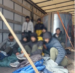 MINISTARSTVO SPOLJNIH POSLOVA UPOZORAVA: Albanci krijumčare migrante opasnim rutama