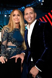 ZA SVADBU HTELA SLAVNOG PEVAČA, ALI NIJE IMALA PARA DA GA PLATI? EVO KO JE TREBAO DA PEVA NA VENČANJU DŽENIFER LOPEZ