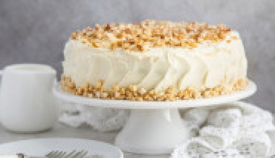 TORTA LEDENA KRALJICA Kraljica svake svečane trpeze nema koga neće ostaviti ravnodušnim