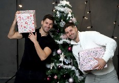 "LJUDI NAS GLEDAJU KAO DA SMO VANZEMALJCI" Stanko i Stanoje, najpoznatiji blizanci sa Tiktoka otkrili kako ih startuju devojke