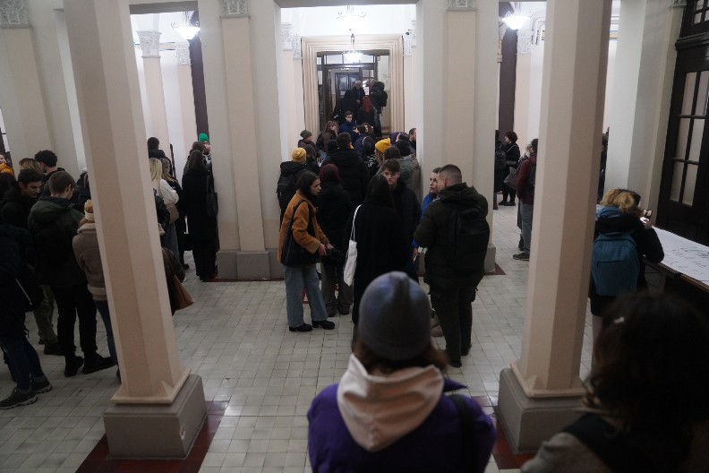 PAUKOVA MREŽA Evo kako funkcionište sistem za rušenje Srbije! Primaju milione: Stalno upućuju na iste ljude! (VIDEO)