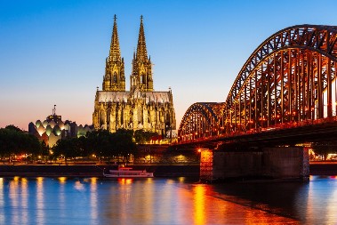 INICIJATIVA ZA BEZBEDNOST ŽENA Keln uveo vaučere za noćni taksi kako bi žene bezbedno stigle kući