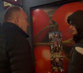 "ZAŠTO ĐILAS JOŠ NIJE UHAPŠEN?" Pogledajte snimak, Đilas fizički napada mlade ljude: Šta, šta je problem! (VIDEO)