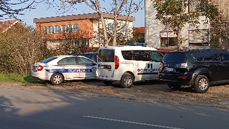 UMRO MUŠKARAC KOJI JE TESTEROM OBEZGLAVIO MAJKU Tokom hapšenja on je urlao "Spasi me, gospode bože"