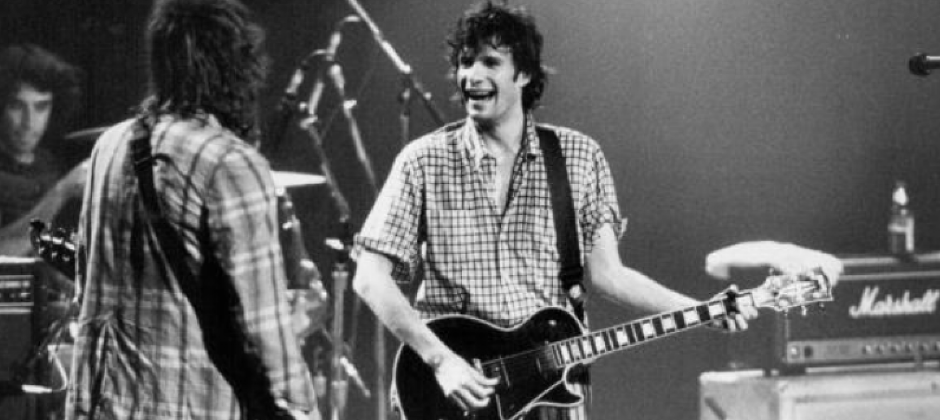 LEGENDARNI GITARISTA PREMINUO OD POSLEDICA MOŽDANOG UDARA Desio se kraj jedne ere, bio je ključan faktor na muzičkoj sceni