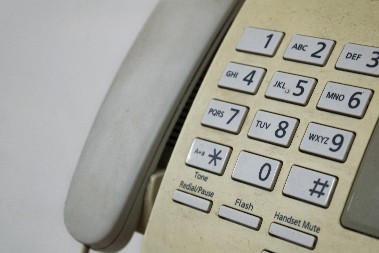 DVA NAČINA STE MOŽDA I KORISTILI, ALI TREĆI VAM NIKADA NE BI PAO NA PAMET Evo kako da očistite doslono svu požutelu plastiku u kući