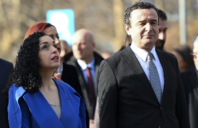 KURTI PRIZNAO, A SA NJIM I VJOSA Oglasila se Srpska lista, evo zašto je hteo da je razori