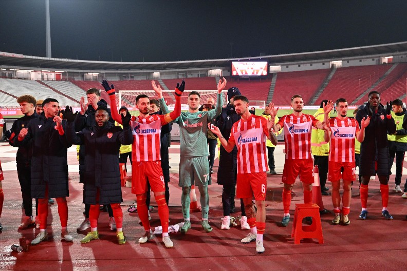 POTPUNI ŠOK NA "MARAKANI" Pravo niotkuda, Zvezdu napušta još jedan fudbaler?