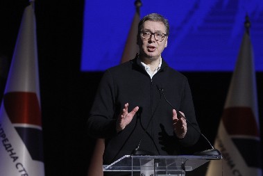 "DRŽAVA NEĆE PRIMENJIVATI SILU, A OPOZICIJA NAPADA MLADE" Predsednik Vučić zagrmeo