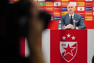 "CRNI SINE, ZAŠTO NE IGRAŠ U REALU, ŠTA ĆEŠ OVDE" Zvezdan Terzić otkrio ko je njegov ljubimac u Zvezdi i pitao ga: Zašto nemaš 100 miliona na računu?