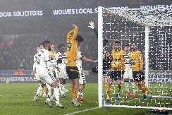 MOŽDA (IPAK) NIJE BILO DO TRENERA Junajted nastavio da tone, Onana primio gol direktno iz kornera (VIDEO)