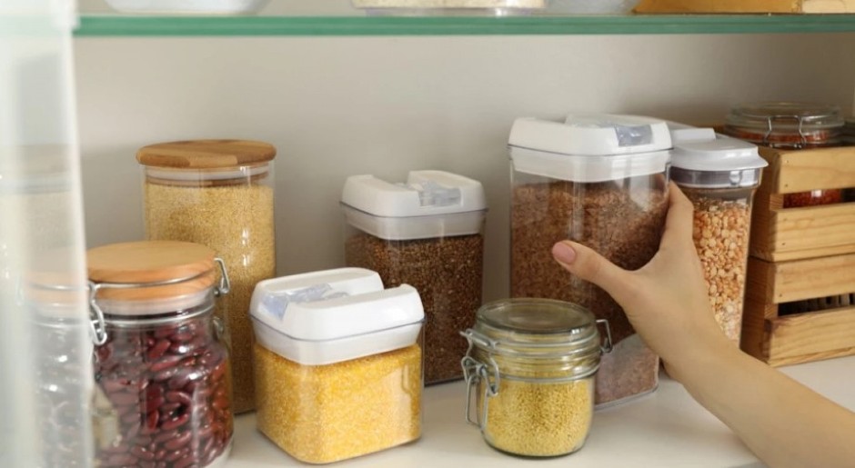 SVI BRŽE-BOLJE ZAČINE STAVE U TEGLE, A POJMA NEMAJU DA JE TO POGREŠNO Nikako ih nemojte čuvati u staklu, a evo i zašto