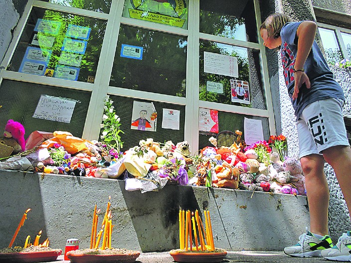 KOSTA RANIO DRUGARA IZ RAZREDA, KOJI JE I DALJE U TEŠKOM STANJU Sudija otkrio jezive detalje masakra u Ribnikaru