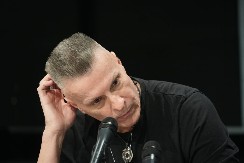 "OSTAO JE NA MESTU MRTAV" Đorđe David je u saobraćajnoj nesreći izgubio oca, potresni detalji lede krv u žilama