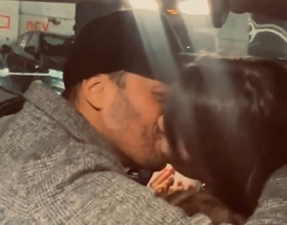 IGOR KOJIĆ SE VENČAO U LEŽERNOJ ODEĆI, MLADA NOSILA CRNO Prve fotografije sa tajne ceremonije Kebinog sina i snajke Sofije