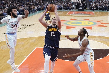 "JOKIĆ JE JAKO SPOR I SMEŠNO GRAĐEN" Legenda NBA lige objasnila na urnebesan način zašto je Srbin toliko dominantan