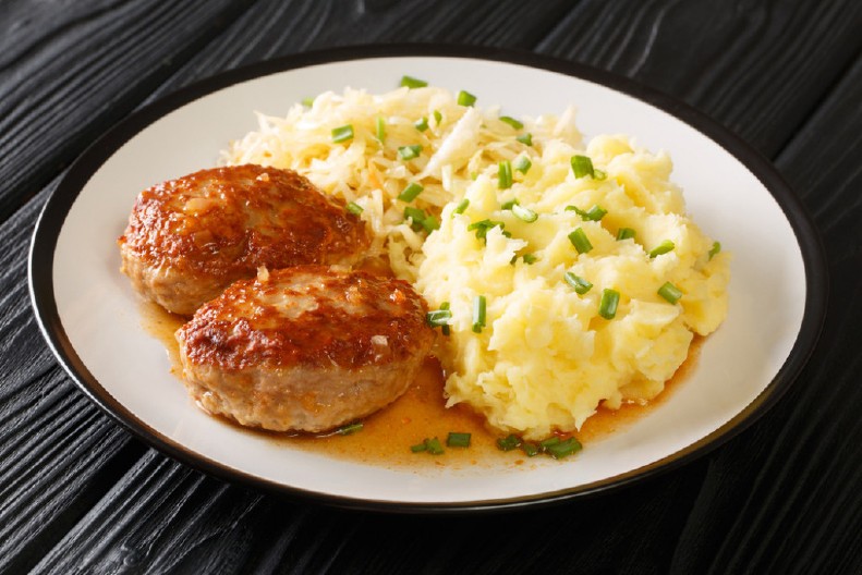 ĆUFTE U PARADAJZ SOSU Neodoljive i slasne, a krepe organizam u trenu