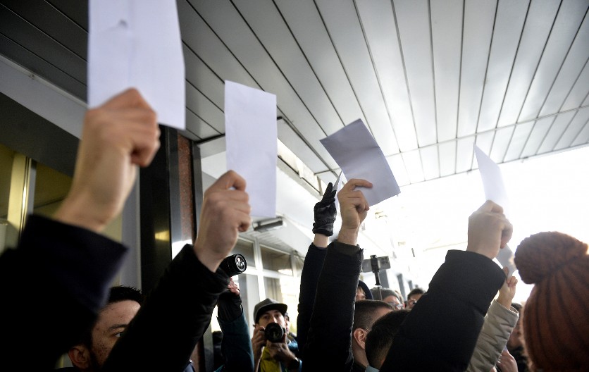 "MORAMO DA SPREMIMO ISPITE" Opozicioni mediji priznaju da se blokade fakulteta gase