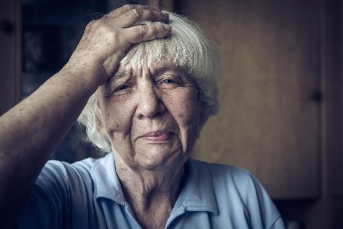 RASTE OPASNOST OD MOŽDANOG UDARA PRI PROMENI VREMENA Lekari savetuju kako rizik smanjiti na minimum