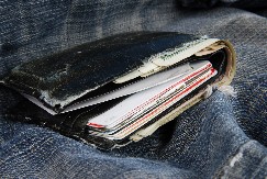 SRPSKI POLICAJCI ANDRIJANA I MARKO NAŠLI NOVČANIK Unutra bilo 50 hiljada evra, kada im je vlasnik ponudio nagradu usledio je životni šok!