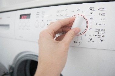 EVO NA KOJEM PROGRAMU TREBA DA PERETE VEŠ, LUDAČKI UMANJUJE RAČUNE Na ovoj temperaturi štedite struju, samo u posebnim slučajevima je povećavajte