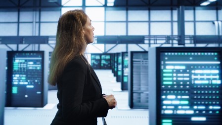 „EL KAPITAN“ JE STIGAO, TEŽAK JE 590 TONA! U pogon je pušten najmoćniji superkompjuter na svetu (VIDEO)