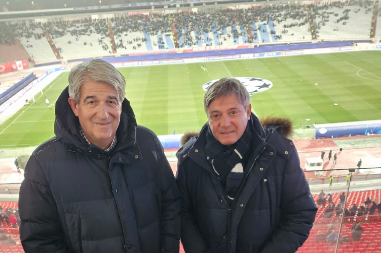 SPECIJALAN GOST Piksi gleda utakmicu Zvezda - PSV