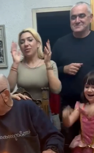 VELIKO SLAVLJE U DOMU JOVANE JEREMIĆ! Voditeljka van sebe, proslavljaju rođendan njenog oca (VIDEO)