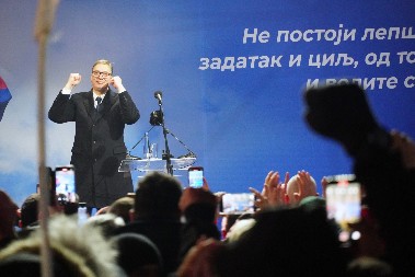 ZNA MOJA SRBIJA KAKO JE NAPADNUTA DANAS Vučić: Zna naš narod kada je vreme da se usprotivi i da podrži one koji su čuvali Srbiju!