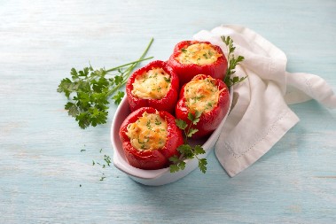 ZAPEČENE PAPRIKE PUNJENE SIROM Lako se prave, a toliko su ukusne da svi traže dodatak!