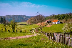 KUĆA OD SKORO 400 KVADRATA PRODATA ZA 745 EVRA: Top lokacija, kuća sređena, ali evo u čemu je “caka”