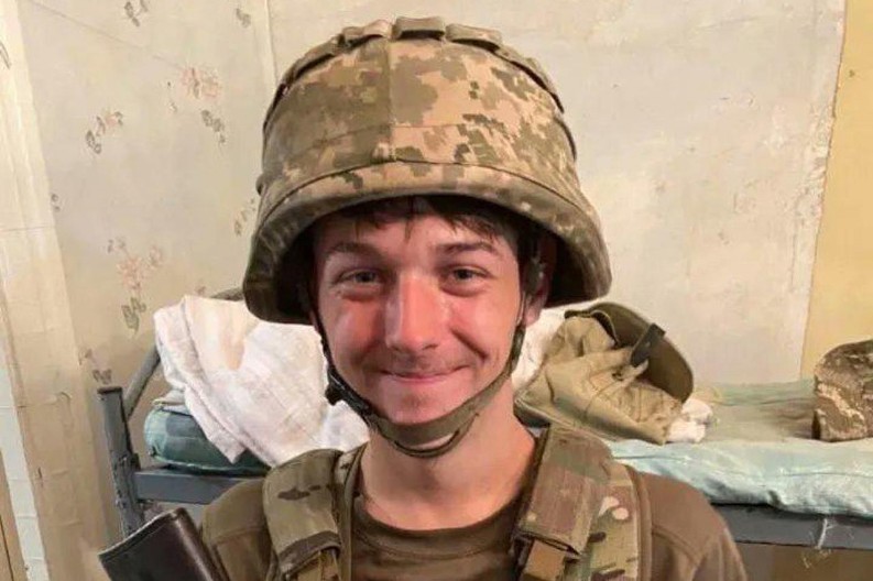 POTRESNA PRIČA JEDNE MAJKE! "Moj sin je s 18 godina otišao u Ukrajinu, a tamo im je služio kao topovsko meso. Ubijen je"