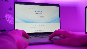 KOME TO SMETA DIPSIK Neke zemlje blokiraju kinesko čudo veštačke inteligencije-razlog neverovatan