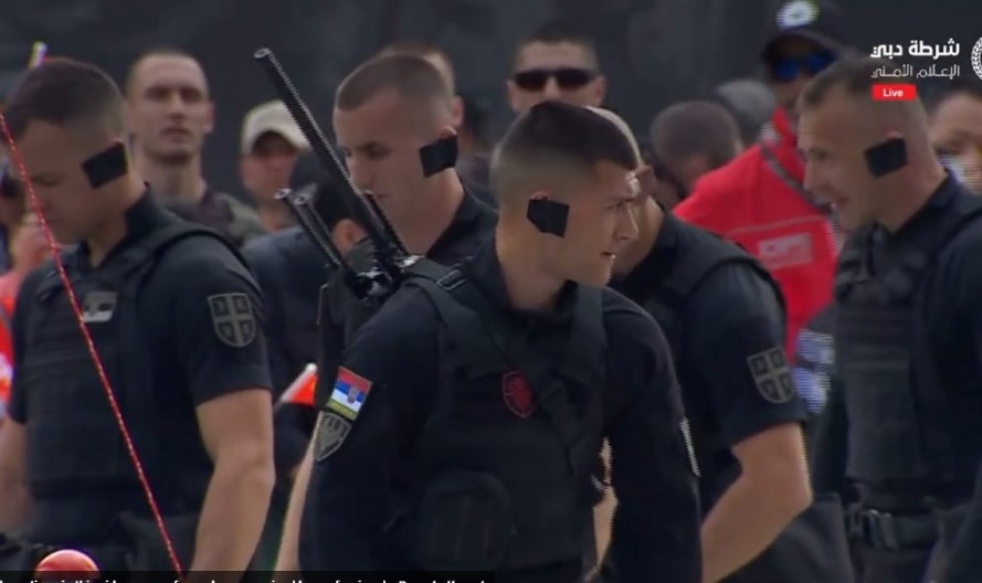 ŽENE SRUŠILE TIKTOK NALOG VOJSKE SRBIJE! Dame poludele za "Kobrama" u Dubaiju (FOTO, VIDEO)