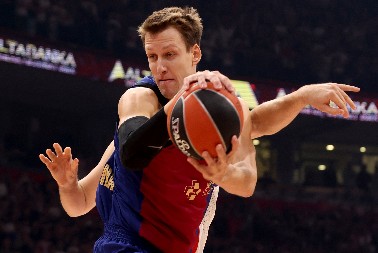 PROBLEM ZA KATALONCE Bivši košarkaš Partizana mora na dužu pauzu