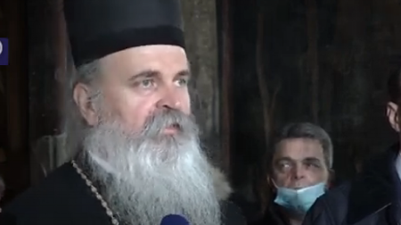 Mitropolit Teodosije glasao u biračkom centru u OŠ "Kralj Milutin" u Gračanici (VIDEO)