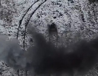 PRVI PUT U ISTORIJI SNIMLJEN NEVEROVATAN MOMENAT! Ukrajinski roboti u borbi protiv LJUDI - snimci otkrivaju sve! (VIDEO)