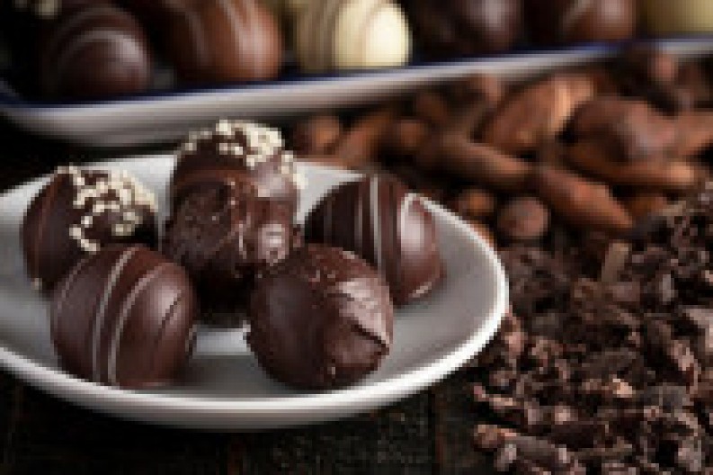 NAJČOKOLADNIJE KUGLICE SA POMORANDŽOM I RUMOM Svaki zalogaj je raj za sladokusce