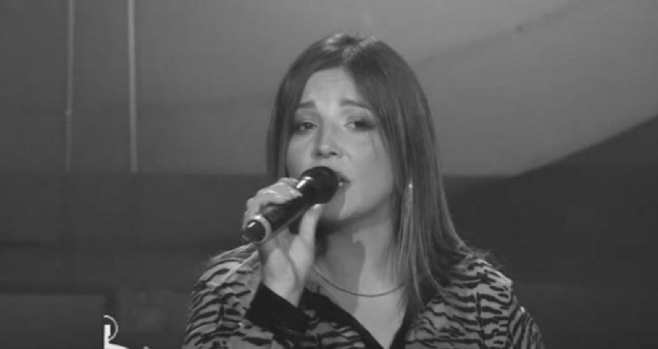 "NISMO DOČEKALI DA SE VRATI, BOŽE, ZAŠTO BAŠ ONA?!" Estrada oplakuje preminulu pevačicu (48), osvanule potresne poruke