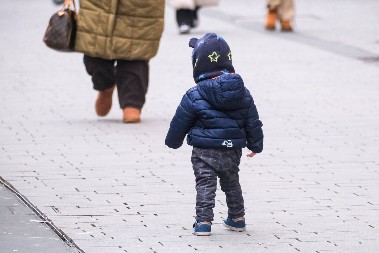 DA LI PREHLAĐENO DETE SME DA IDE U VRTIĆ? U slučaju bolesti roditelji imaju jednu obavezu za koju mnogi ne znaju!