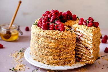 MEDOVIK TORTA Očaravajuća poslastica kao savršena za sve svečane događaje