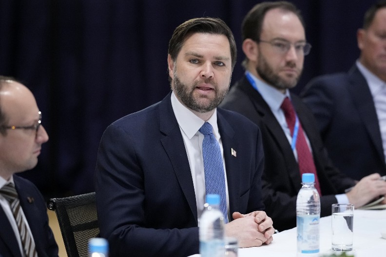 AMERIKANCI POVLAČE TRUPE IZ EVROPE!? Bomba iz Minhena, nemački mediji bruje o konferenciji