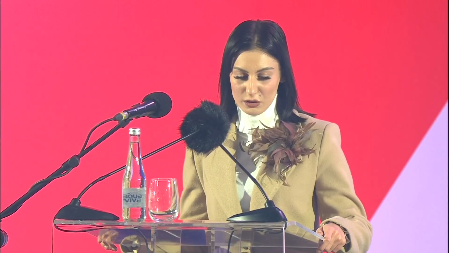 STUDENTKINJA PODRŽALA VUČIĆA "Neka nas ovaj dan inspiriše da pratimo našeg predsednika Vučića na putu prosperiteta"