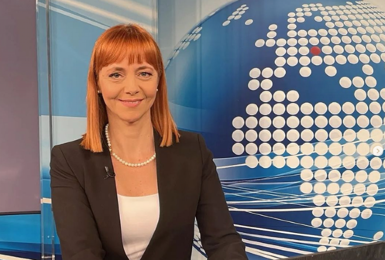 BIĆETE U ŠOKU KADA SAZNATE KO JE SUPRUG VODITELJKE DNEVNIKA RTS-A Jako je uticajan i cenjen, godinama ga je skrivala od svih! (FOTO)