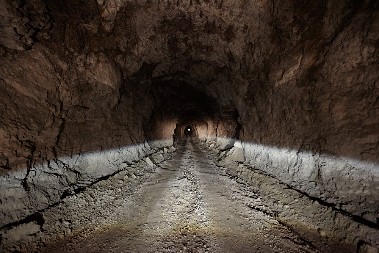 OSAM RADNIKA ZAROBLJENO U TUNELU U INDIJI TRI DANA: "Šanse da prežive su veoma male"