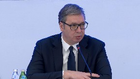 "PRESTIGLI SMO BUGARSKU PO PROSEČNOJ ZARADI" Vučić sa privrednicima u PKS: Srbija ima najvišu stopu rasta na Zapadnom Balkanu (VIDEO)