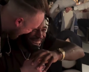 FRANCUZ ODUŠEVIO "GROBARE" Lesor na svadbi u Beogradu, dizao tri prsta, pevao Partizanove pesme (VIDEO)